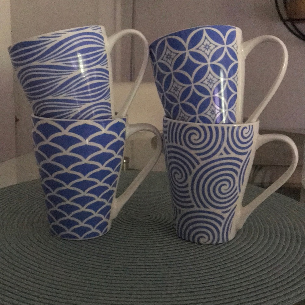 cute white and blue set of 4 boho coffee mugs🌾